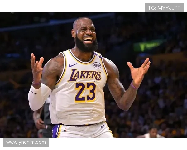 2007年NBA季后赛火箭与湖人对决的经典回顾与精彩瞬间分析