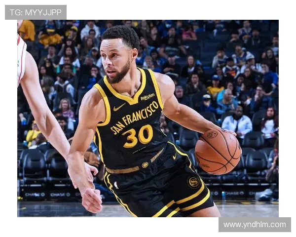 克莱汤普森：勇士队的三分神射手与不屈精神的象征